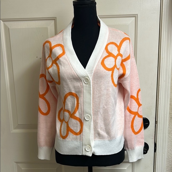 Nikkak orange and white flower cardigan
Size Medium - Picture 1 of 1